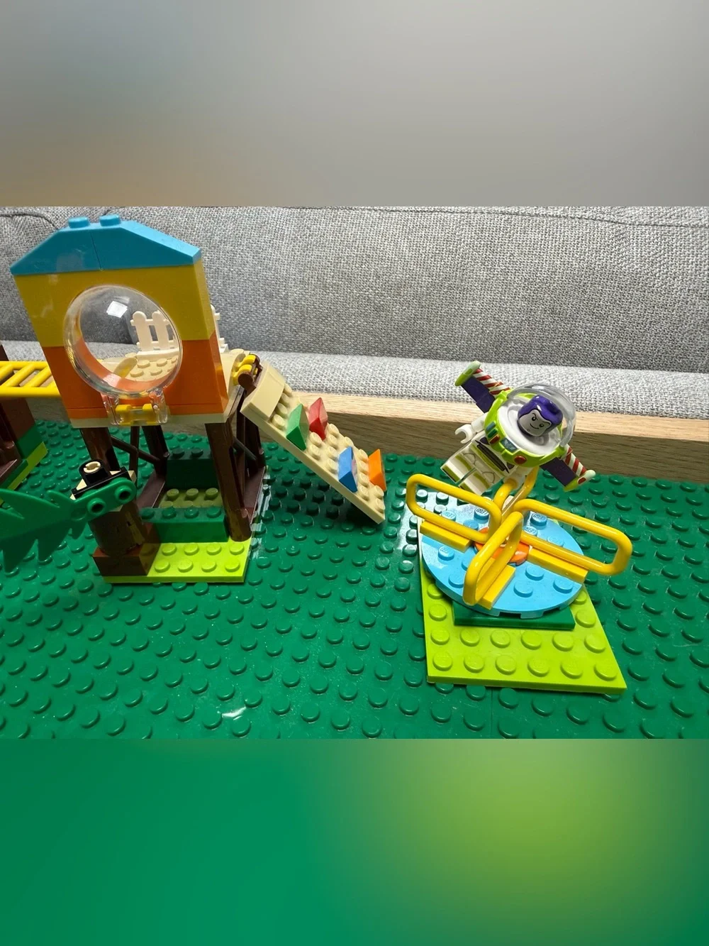 Complete LEGO Toy Story 4 Set 10768 - Buzz & Bo Peep's Playground & Box & Manual